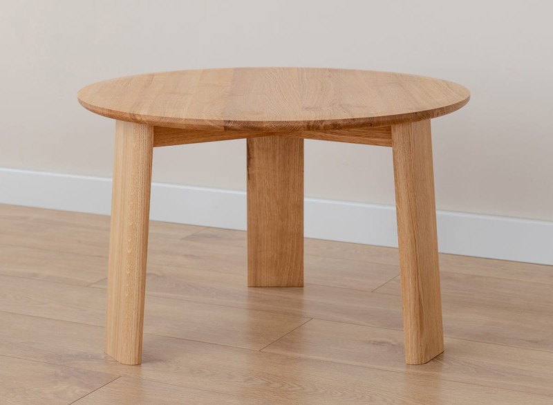 Aranż nr1 stolika kawowego Katmandu Meble MONTI okrągły dębowy 61 cm