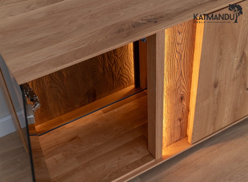 komoda-tv-debowa-z-przeszkleniem-oswietleniem-led-katmandu-collodi-detal8.jpg