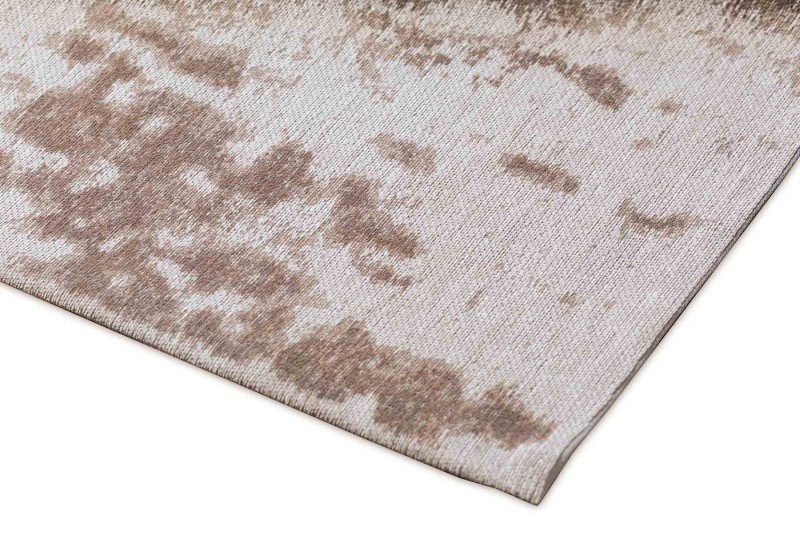 Lyontaupe_rog_1800x1200.jpg