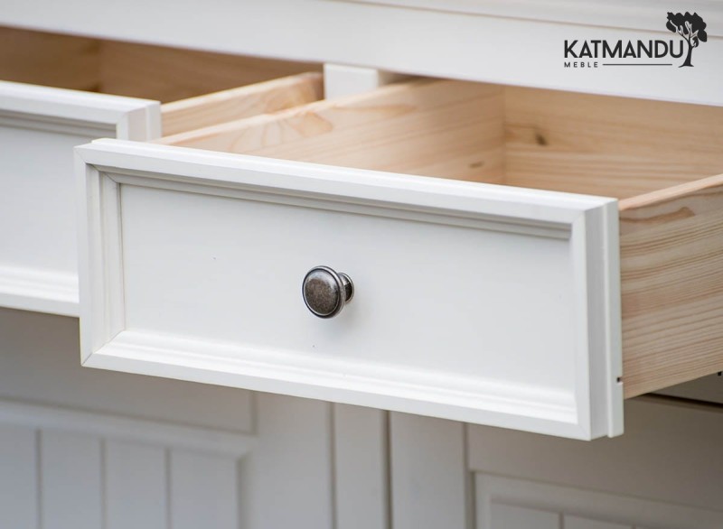 Komoda-Belluno-Elegante-3.3-biala-otwarta-szuflada.jpg